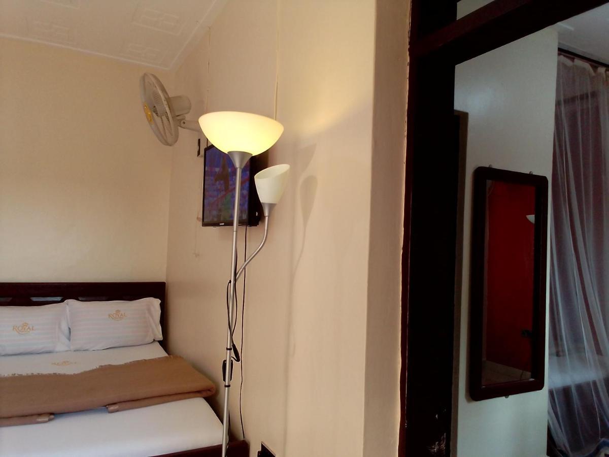ג'ינג'ה Royal Park Hotel מראה חיצוני תמונה